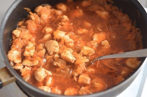 Аппетитная тушеная курица