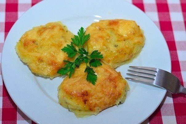 Картошка под сыром Картошка под сыром