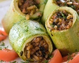 Кабачки, фаршированные фаршем
