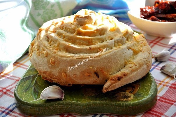 Итальянский кукурузный хлеб с сыром и чесноком