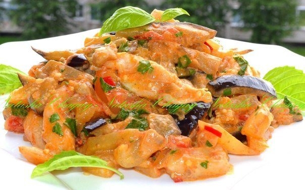 Курица с овощами в сметане Курица с овощами в сметане