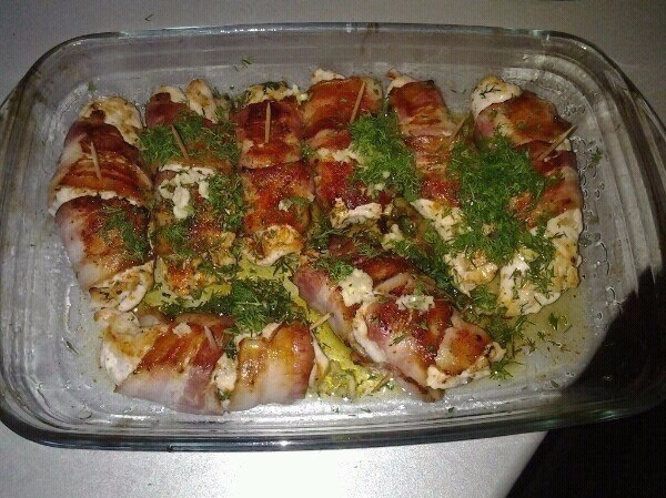 Сочные куриные рулетики с беконом и чесночком! Сочные куриные рулетики с беконом и чесночком!
