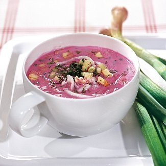 Холодный борщ с кальмарами.