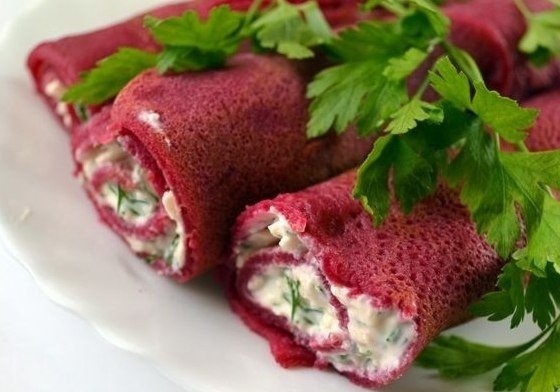 Свекольные блины с сыром Свекольные блины с сыром