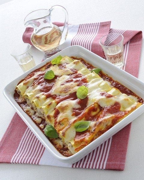 Каннеллони с начинкой из мяса Каннеллони с начинкой из мяса