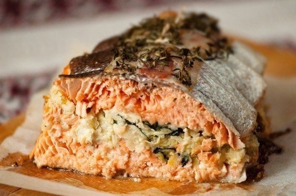Форель с артишоками, миндалем, мятой и хлебными крошками Форель с артишоками, миндалем, мятой и хлебными крошками