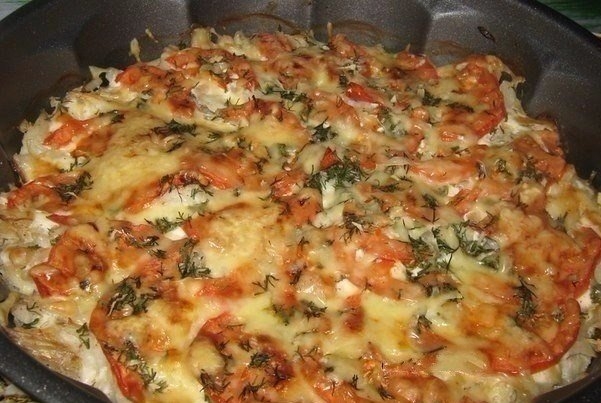 Рыба, запеченная с помидорами и сыром