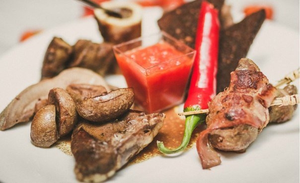 Ассорти из мясных деликатесов Ассорти из мясных деликатесов