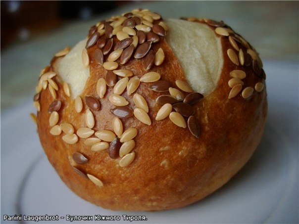 PANINI LAUGENBROT - БУЛОЧКИ ЮЖНОГО ТИРОЛЯ PANINI LAUGENBROT - БУЛОЧКИ ЮЖНОГО ТИРОЛЯ