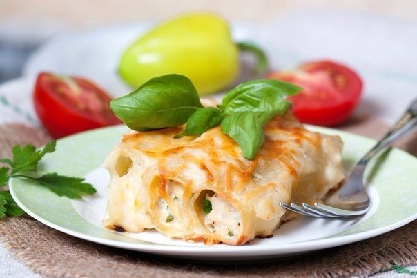 Каннеллони, фаршированные сыром. Каннеллони, фаршированные сыром.