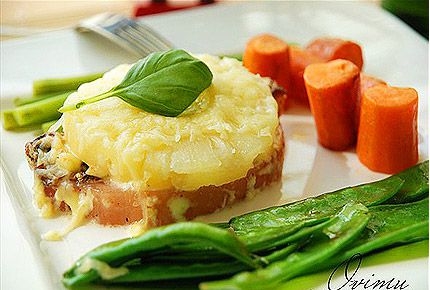 Мясо под ананасом. Мясо под ананасом.