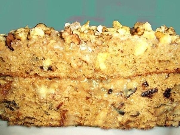 Пирог "Лакомка" с орехами и вареной сгущенкой Пирог "Лакомка" с орехами и вареной сгущенкой