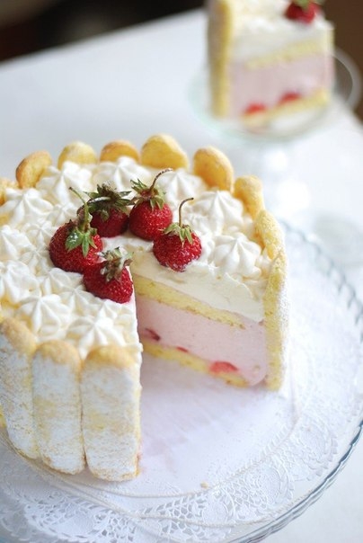 Клубничная шарлотта Клубничная шарлотта