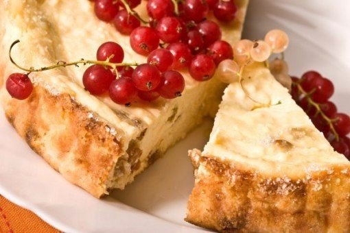 Творожная запеканка с яблоком и грушей