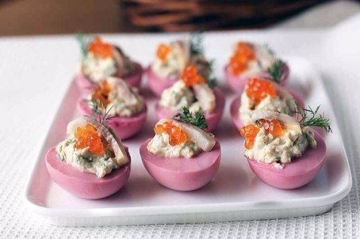 Яйца, фаршированные сельдью