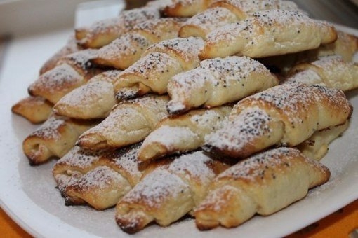 Творожные рогалики с маком