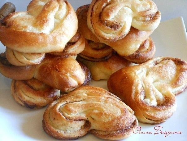 Плюшки с сахаром и корицей Плюшки с сахаром и корицей