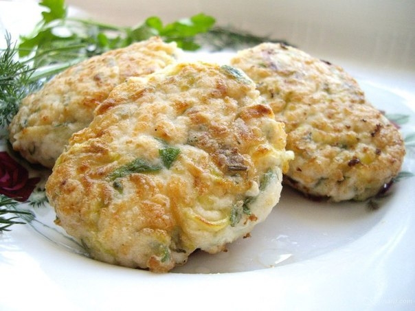 Котлетки из рубленного куриного филе на пару Котлетки из рубленного куриного филе на пару