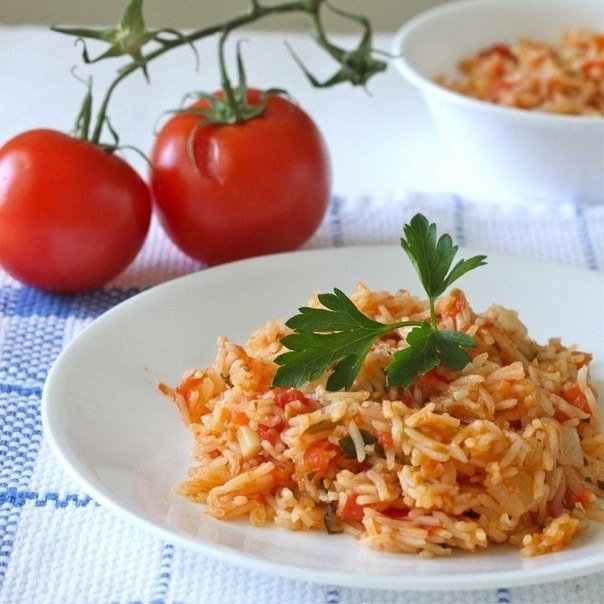Острый рис с помидорами