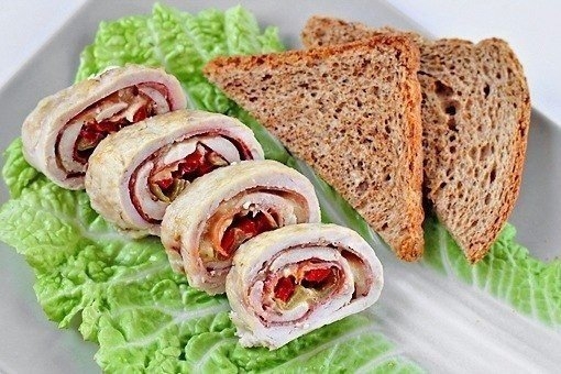 Рулетики из куриных грудок