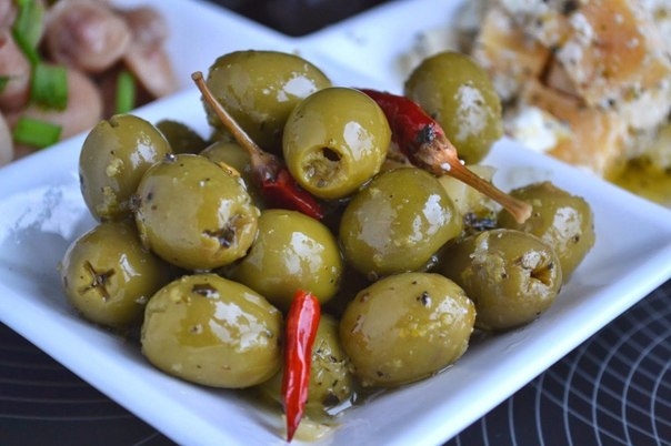 Маринованные оливки + маринованный сыр