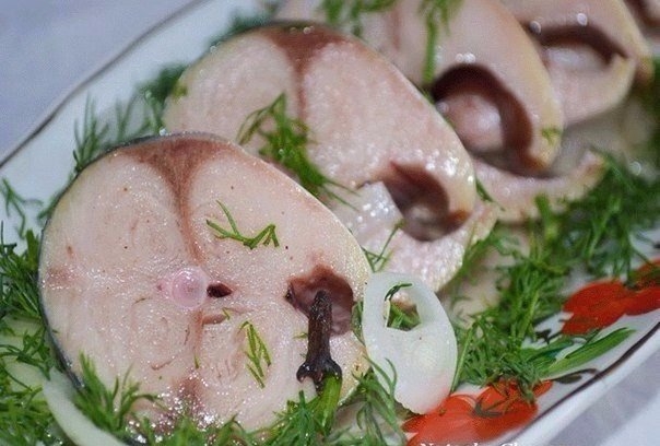 В таком маринаде скумбрия не уступает по вкусу красной рыбе