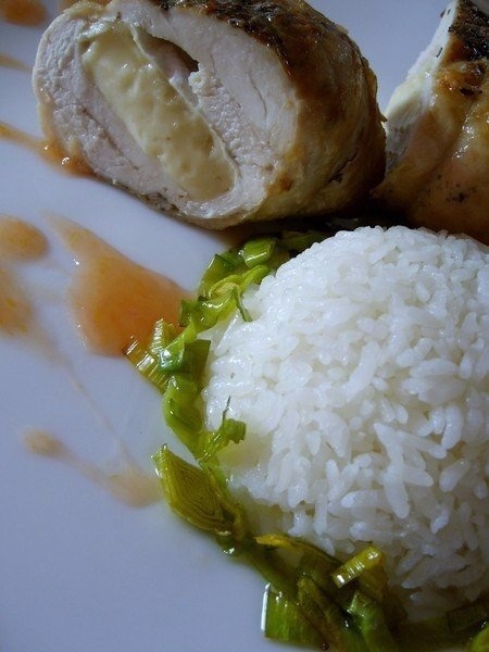 Куриные грудки, фаршированные сыром