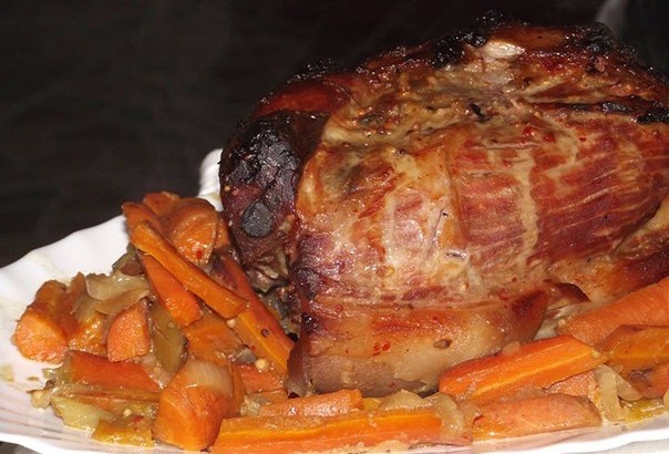 Буженина в медово-соевом соусе