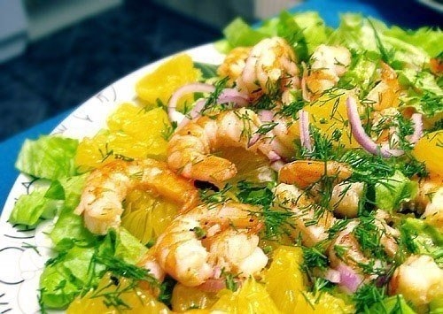 Салат с креветками и апельсином