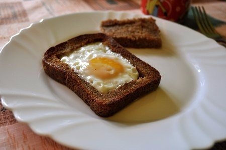 Яичница в хлебе