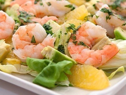 Салат из креветок с апельсинами