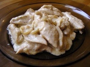 Куриная грудка в молочно-сырном соусе