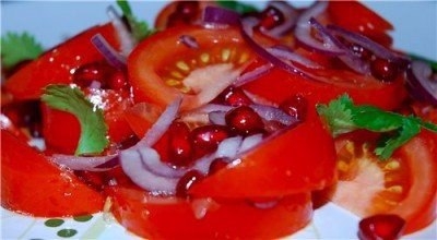 Салат из помидоров с гранатом