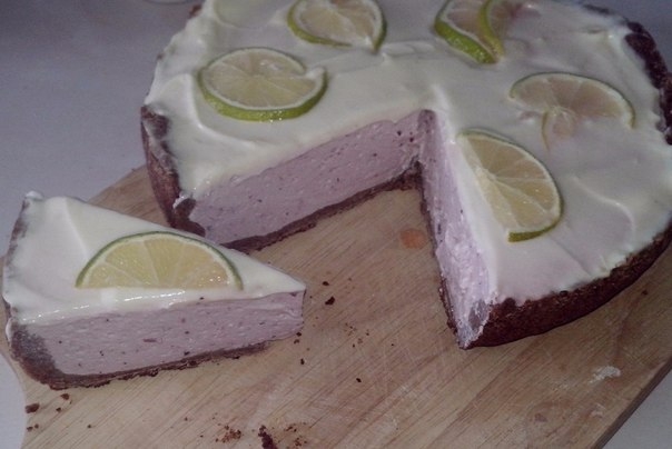 Нежнейший творожный пирог с любимыми ягодками. Чудесный вкус и цвет!