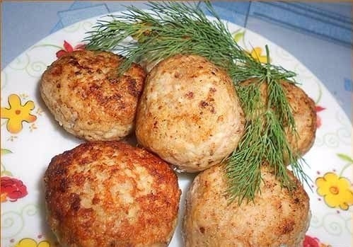 Нежные, сочные, пышные и очень сытные тефтельки для всей семьи! Вкусного вам застолья!