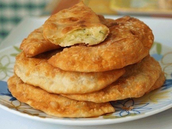 Румяные пышные чебуреки с нежной начинкой из сыра и картофеля. Волшебно вкусно!