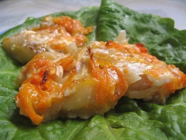Румяная аппетитная рыбка порадует взор и вкус! Угощаемся рецептом!