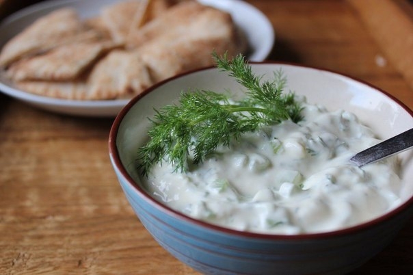 Вкуснейший греческий соус в правильном исполнении! Отлично к мясу!