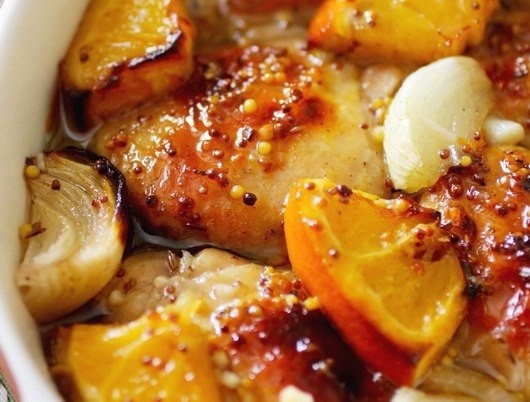 Румяное, ароматное, сочное куриное мясо в апельсинах - это шедевр кулинарного искусства! Рецептом де