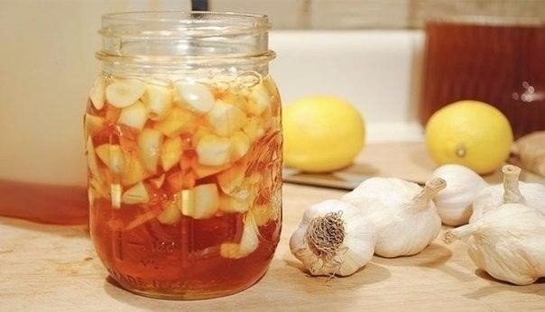 Чеснок, мёд и уксус. Сочетание этих 3 ингредиентов способно победить даже рак!