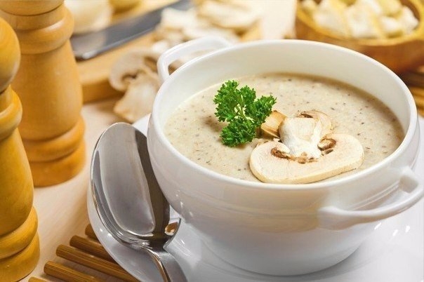 Нежный супчик с любимыми грибами. Наваристый, сытный, вкусный!