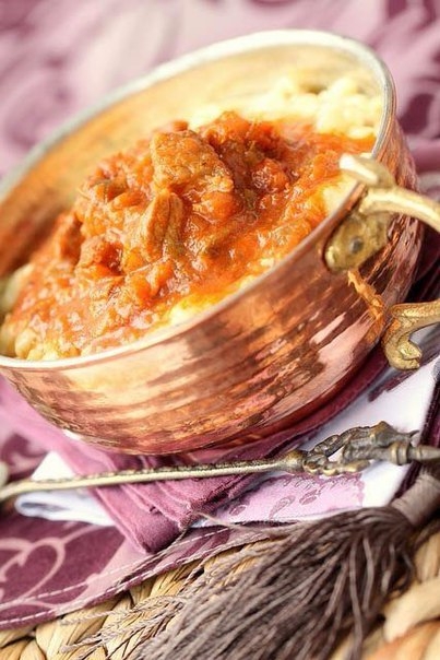 Хюнкяр Беенди - одно из самых известных и вкуснейших блюд Османской императорской кухни. Для любител
