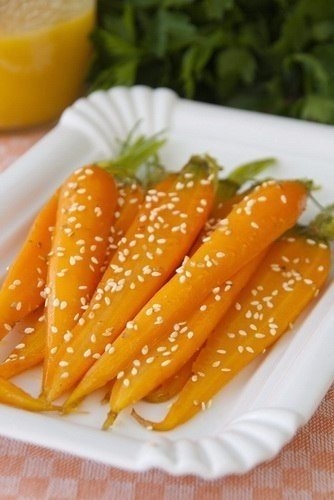 Полезный гарнир из молодой моркови в медовой глазури. Нежнейший вкус!