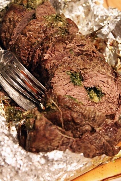 Невероятно ароматное нежнейшее мясо получается по этому рецепту. Попробуйте всенепременно!