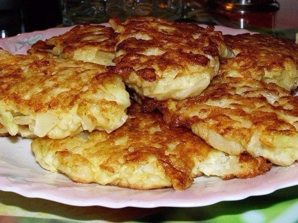 Нежнейшие оладушки из самого диетического продукта - капустки! Кушаем и худеем! Нежнейшие оладушки из самого диетического продукта - капустки! Кушаем и худеем!