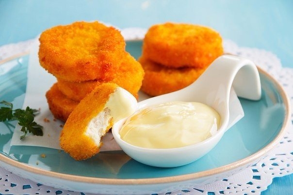 Очень вкусные, очень нежные, сочные, да еще и с сырным соусом, просто невозможно оторваться, рука са