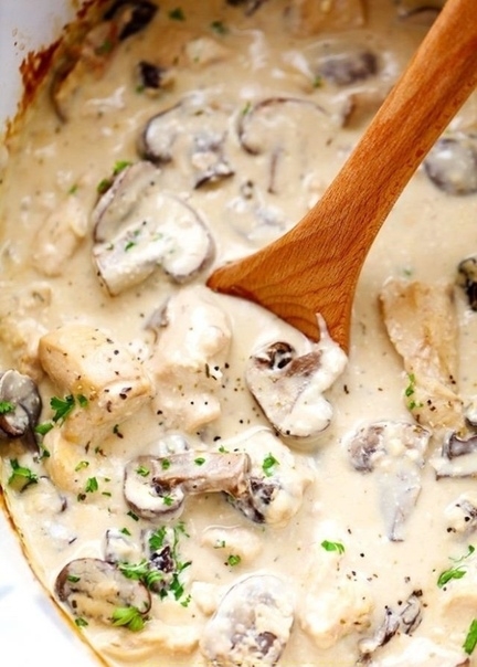 Сливочная паста с шампиньонами и курицей