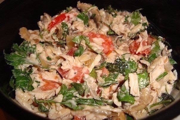 Яркий красочный салат, с ароматной кинзой и сытной курочкой! Волшебное сочетание! Яркий красочный салат, с ароматной кинзой и сытной курочкой! Волшебное сочетание!