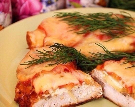 Нежнейшая курочка под пикантной сырной корочкой! Бегу на кухню готовить - вы со мной? Нежнейшая курочка под пикантной сырной корочкой! Бегу на кухню готовить - вы со мной?