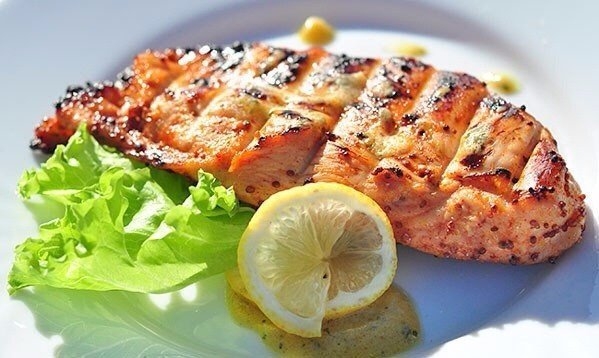 Мясо получается очень сочным, оно буквально тает во рту! Мясо получается очень сочным, оно буквально тает во рту!